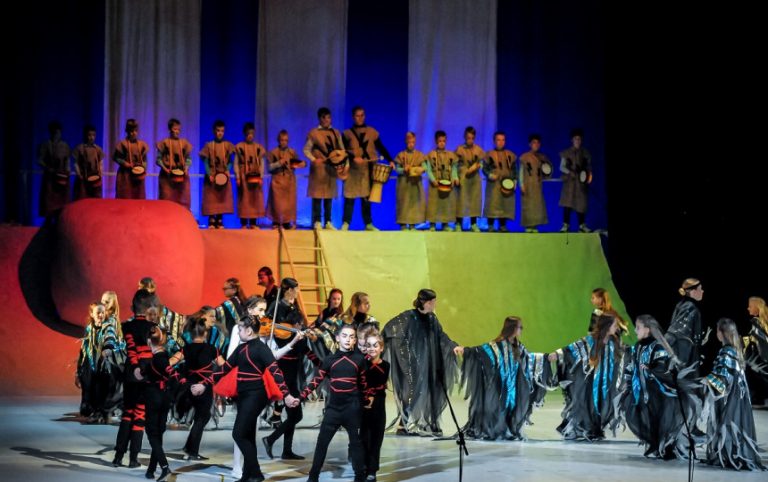 Teatro studija „Kopų kaukės“ – akimirka